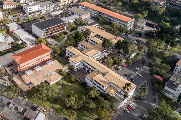 Vista aérea de la Universidad de Cuenca, Ecuador